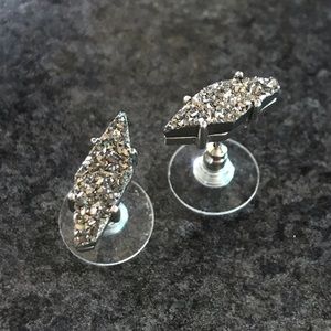 Kendra Scott Drusy Stud Earrings! Worn Once!!
